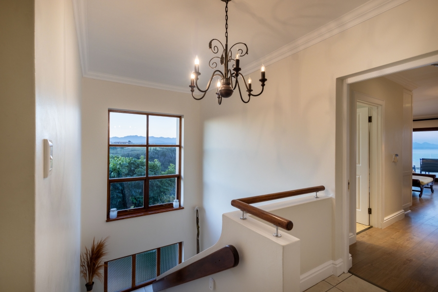 7 Bedroom Property for Sale in Bowtie Western Cape